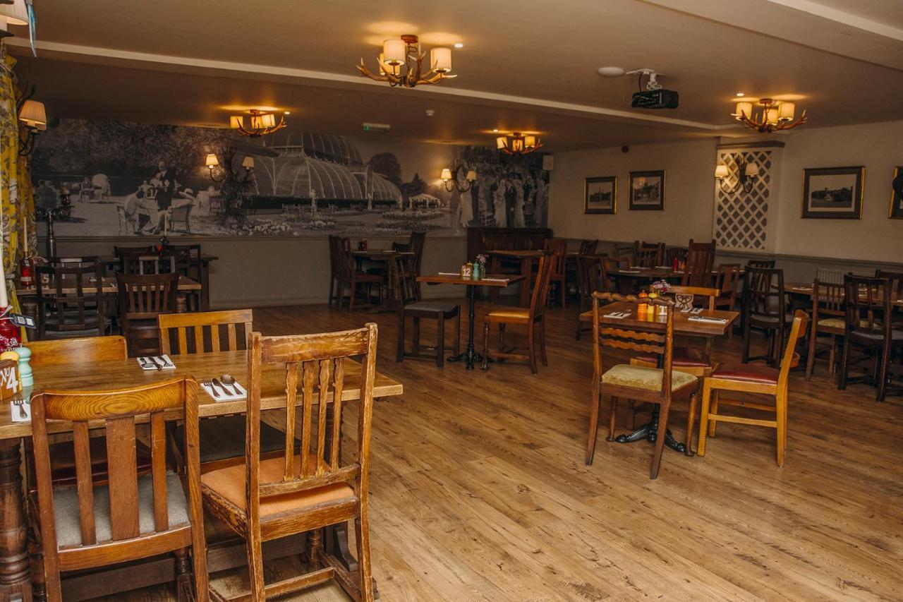 The George Inn Warminster Exteriör bild