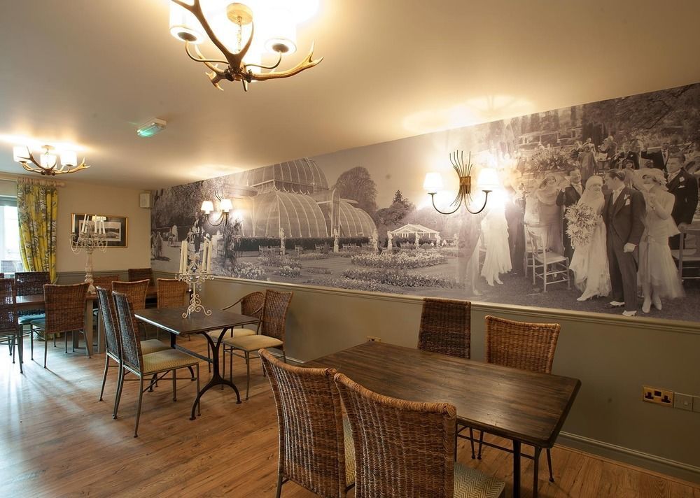 The George Inn Warminster Exteriör bild